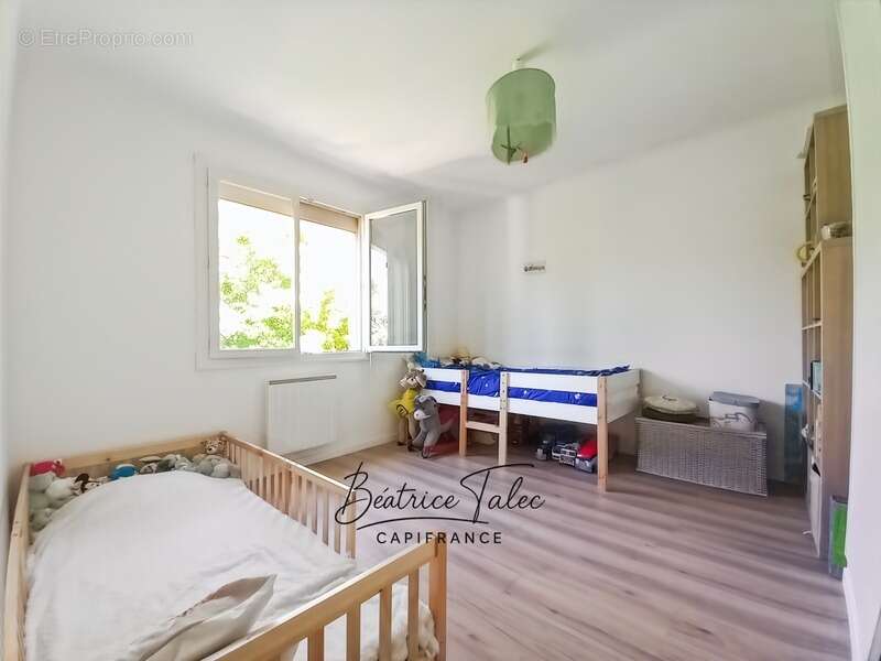 Appartement à PUYLOUBIER
