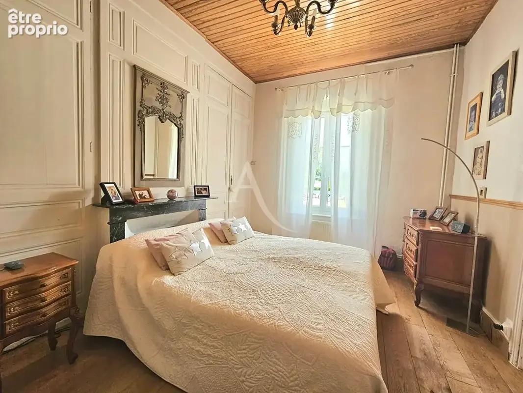 Maison bourgeoise de caractère 284m²- Terrain 46 493m² - photo 12
