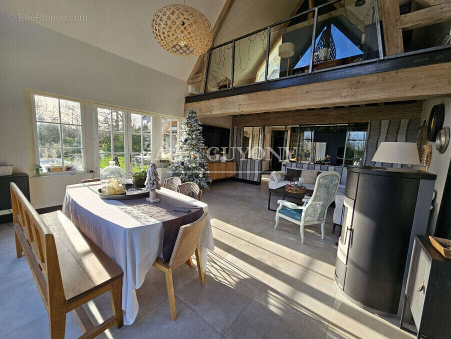 Maison à PONT-L&#039;EVEQUE