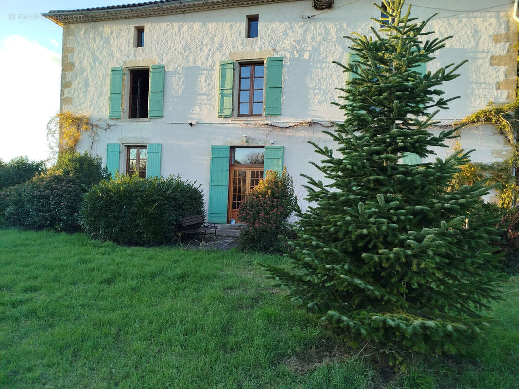 Maison à BOURDELLES