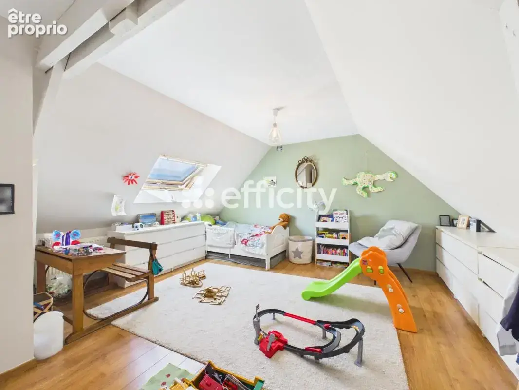 Maison 220 m² à Lesquin  - photo 11
