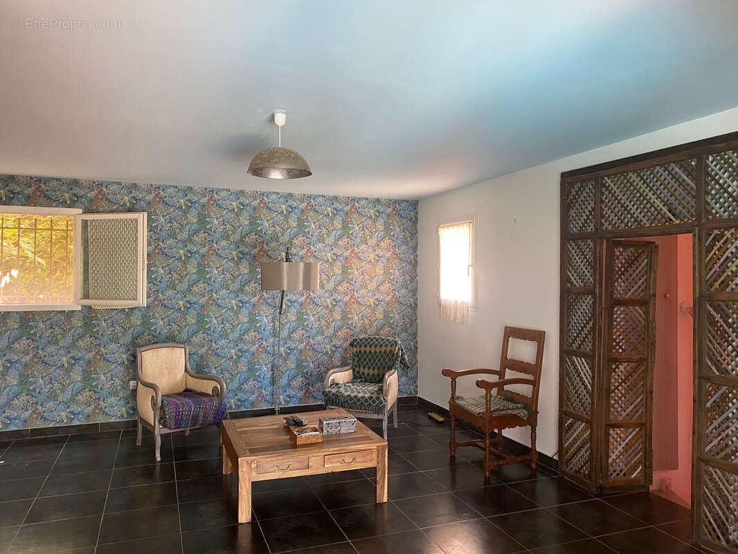 Maison à PERNES-LES-FONTAINES