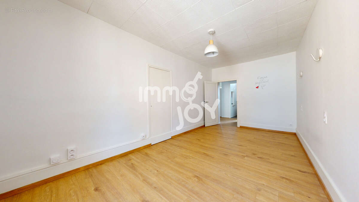 Appartement à VENERQUE