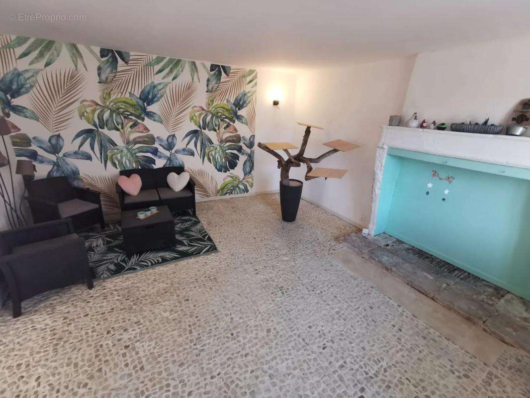 Maison à FONTENILLE