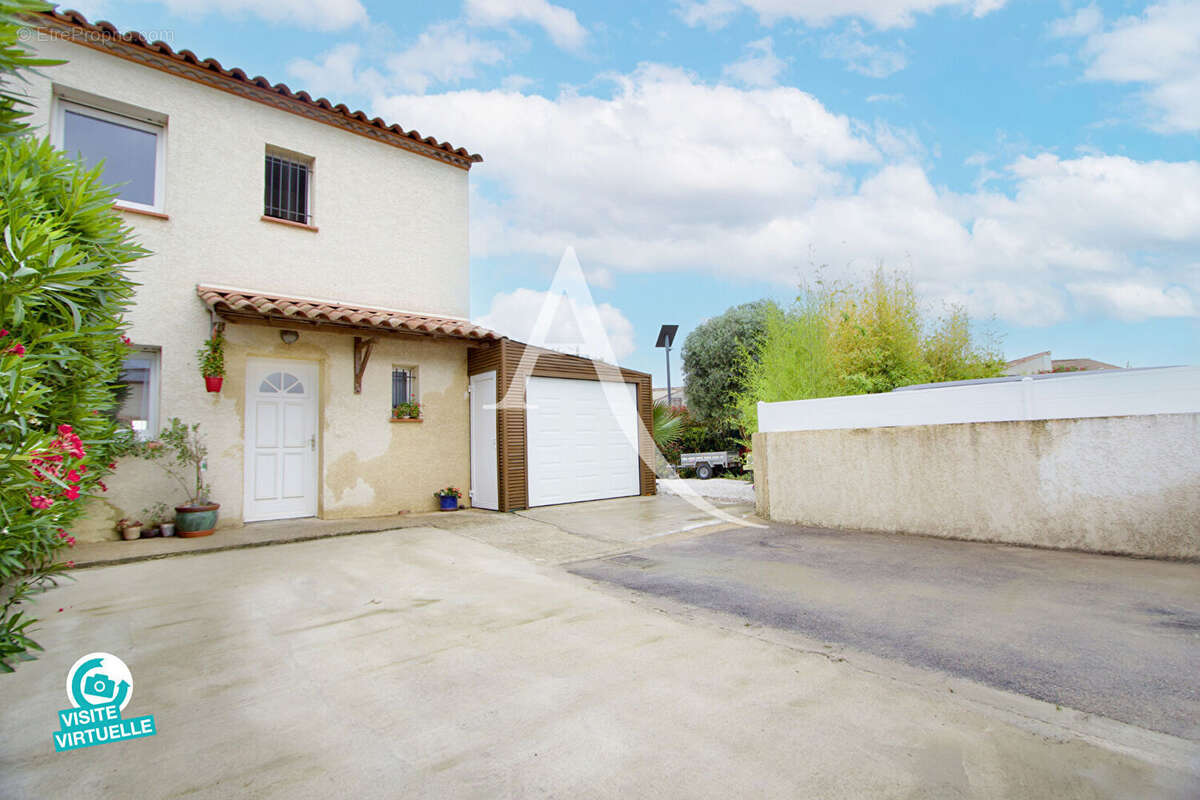 Maison à VIC-LA-GARDIOLE