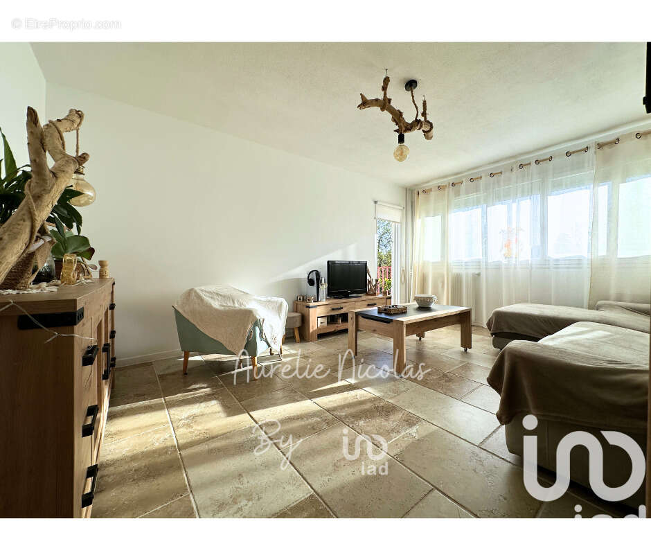 Photo 3 - Appartement à VILLENEUVE-LES-AVIGNON