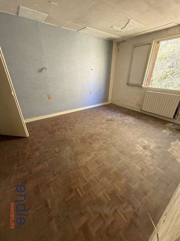 Maison à CHATEAUPONSAC