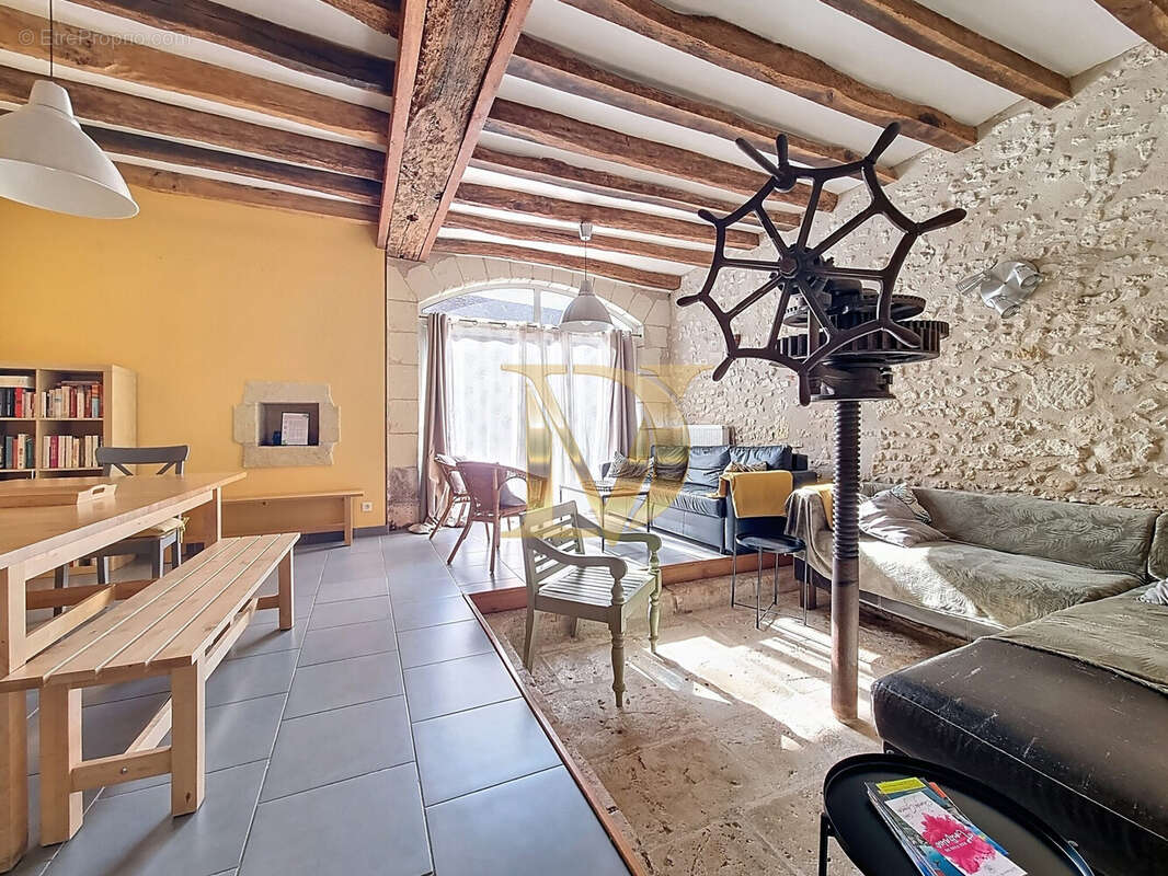 Maison 402 m² à Saint-Georges-Sur-Cher  - photo 7