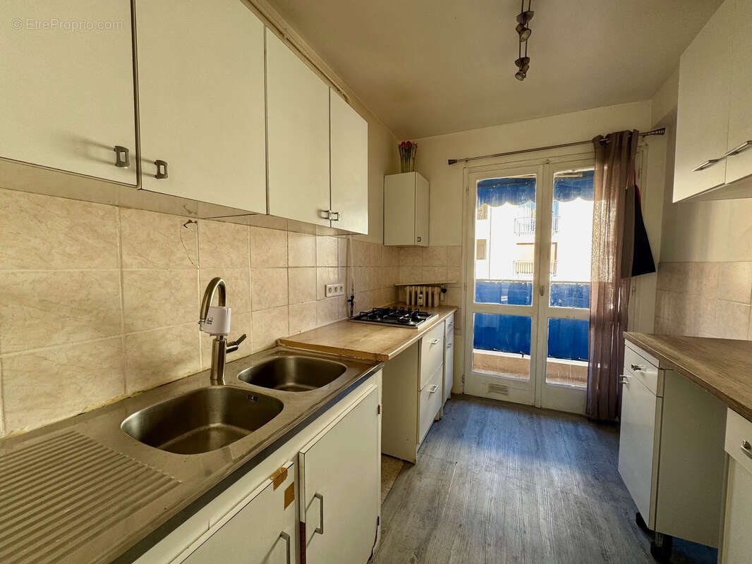 Appartement à VALLAURIS