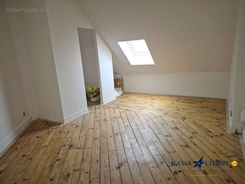 Appartement 105 m² à Vichy  - photo 9