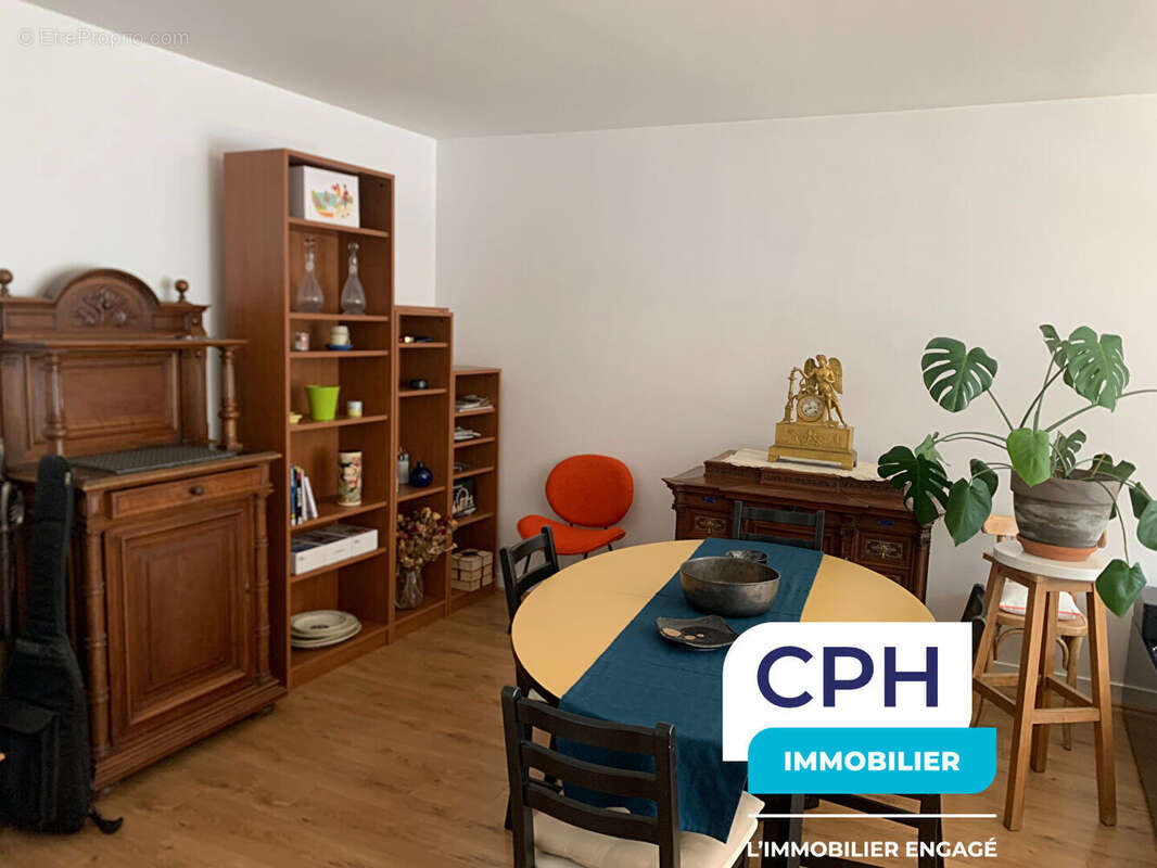 Appartement à COURBEVOIE