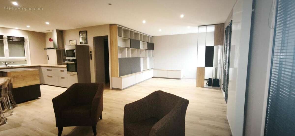Maison familiale avec piscine – 177 m² habitables – Terrain paysagé de 1 139 m² – François - photo 6