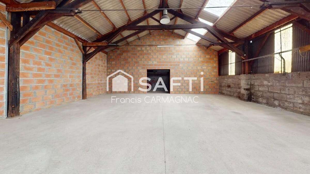 Photo 2 - Parking à LIBOURNE