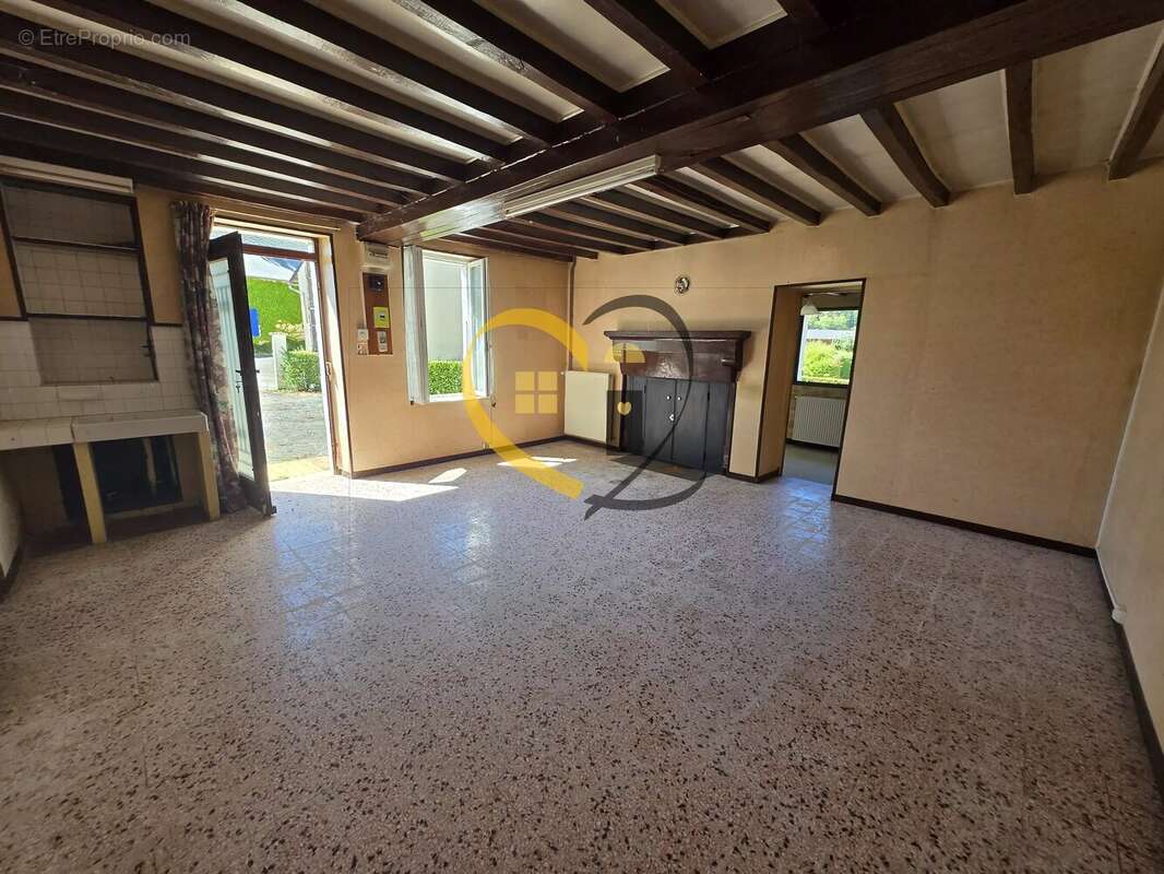 Maison à rénover avec dépendances – Neuvy-Deux-Clochers (18) - photo 6