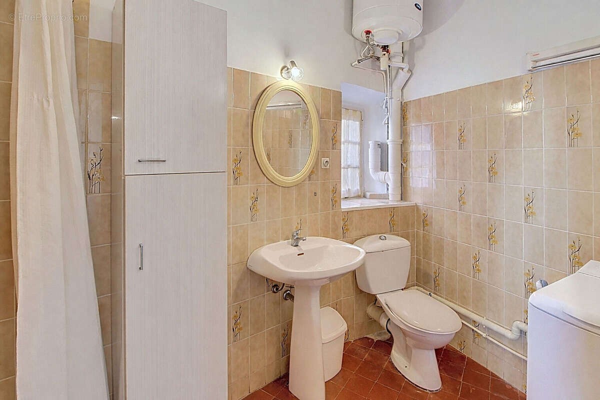 Appartement à VILLECROZE