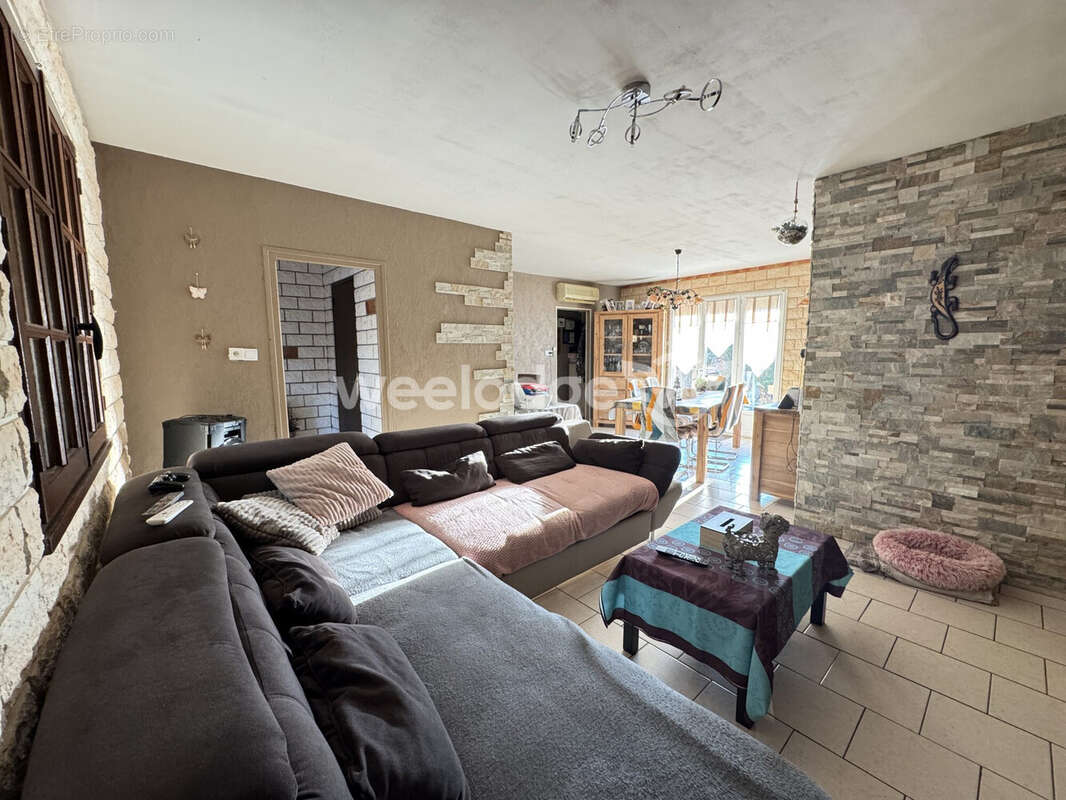 Maison à RECQUIGNIES