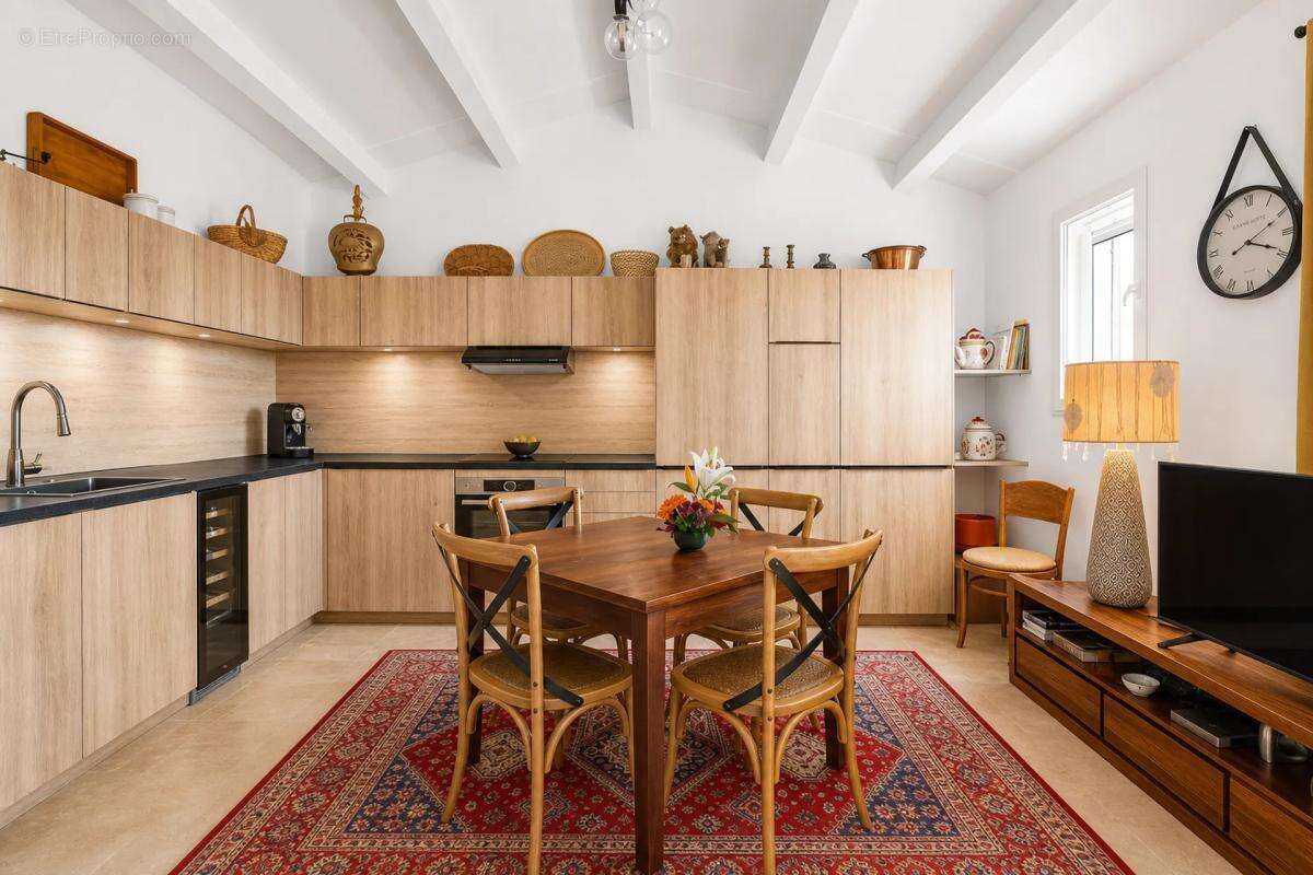 Maison à ROQUEBRUNE-SUR-ARGENS