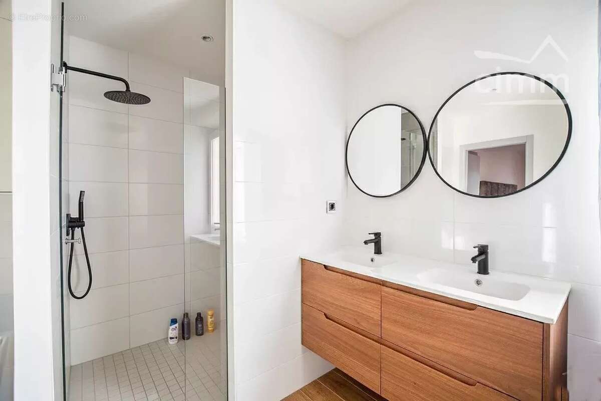 Maison à VAULX-EN-VELIN