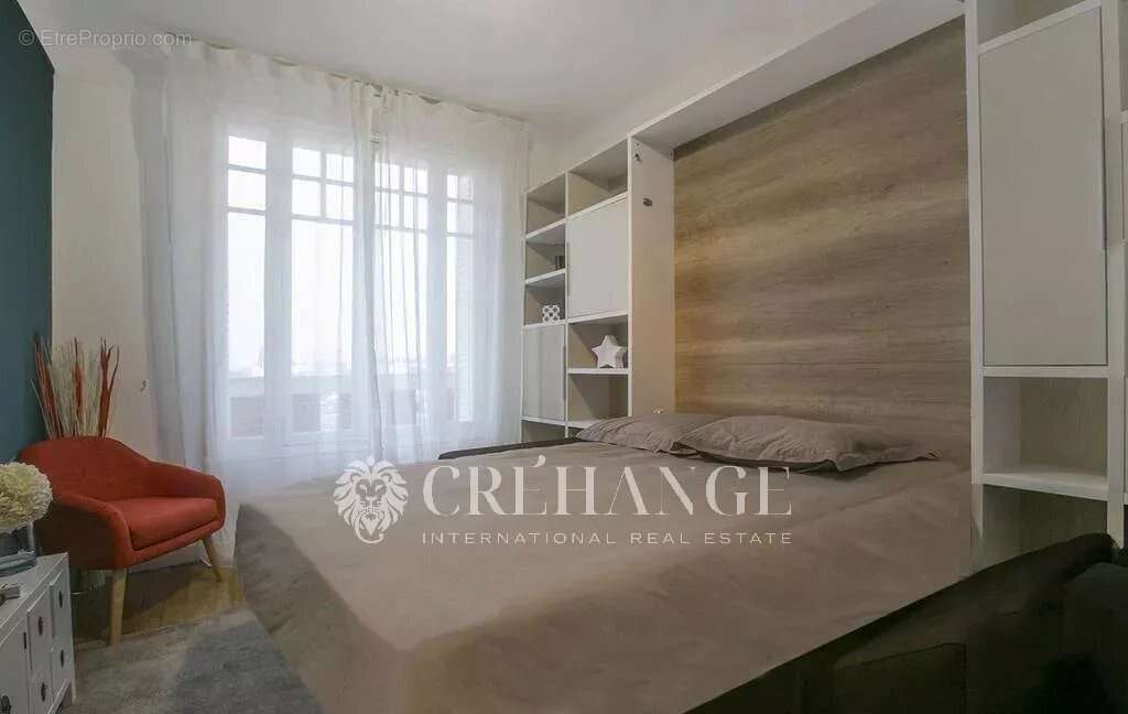 Appartement à PARIS-20E