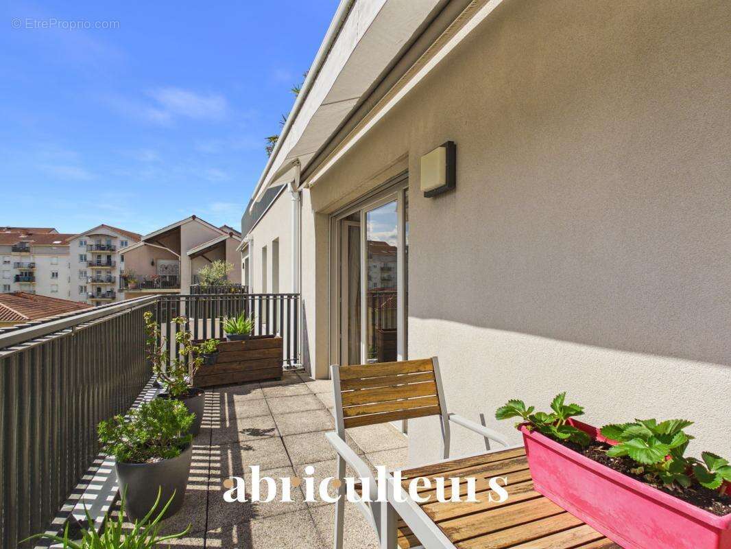 Appartement à LYON-3E