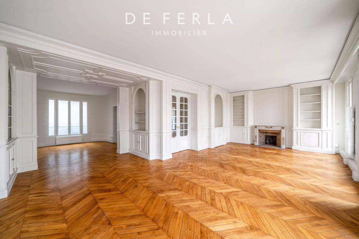 Appartement à PARIS-7E
