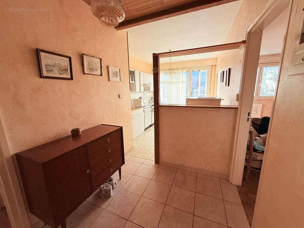 Appartement à COGNIN