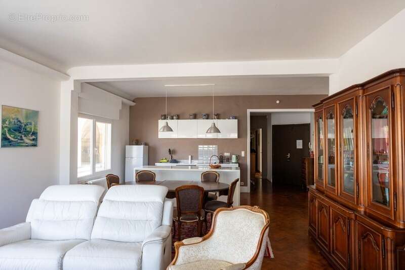 Appartement à MARSEILLE-7E