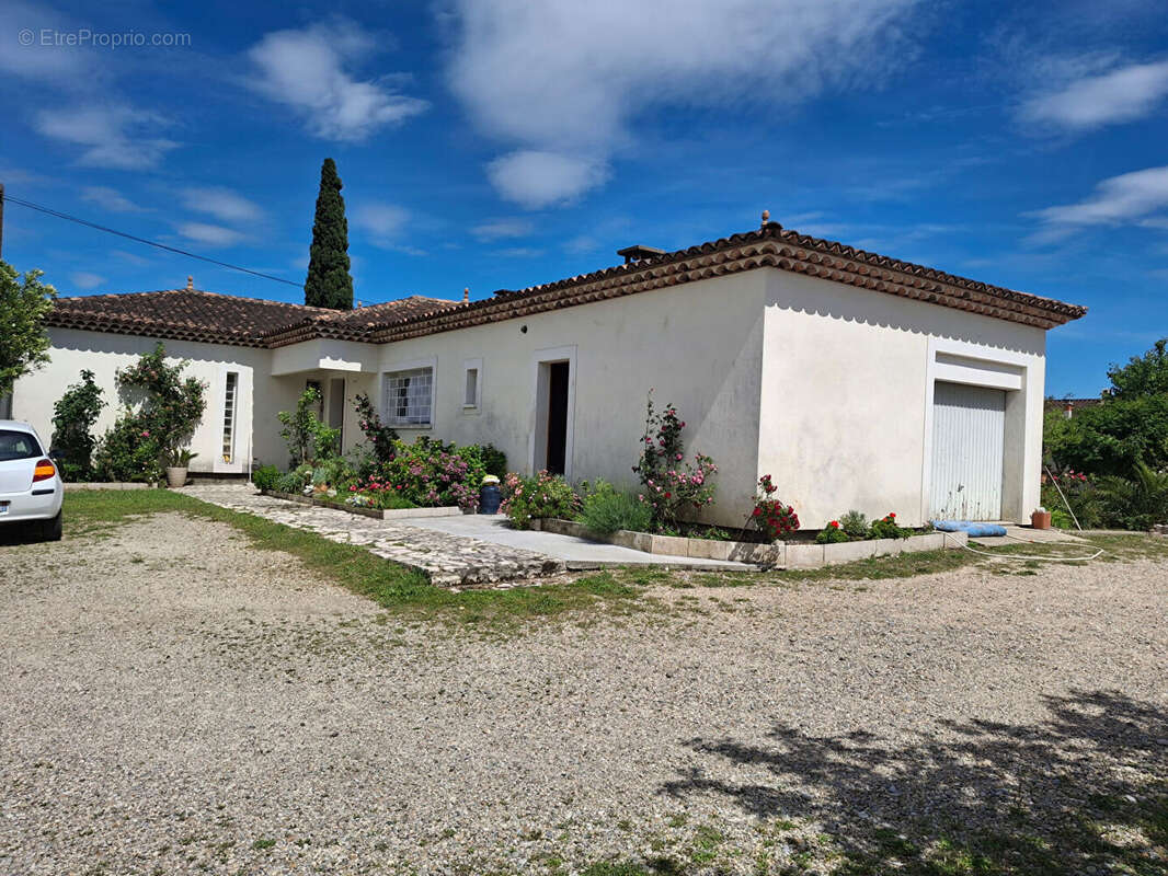 Maison à SORGUES