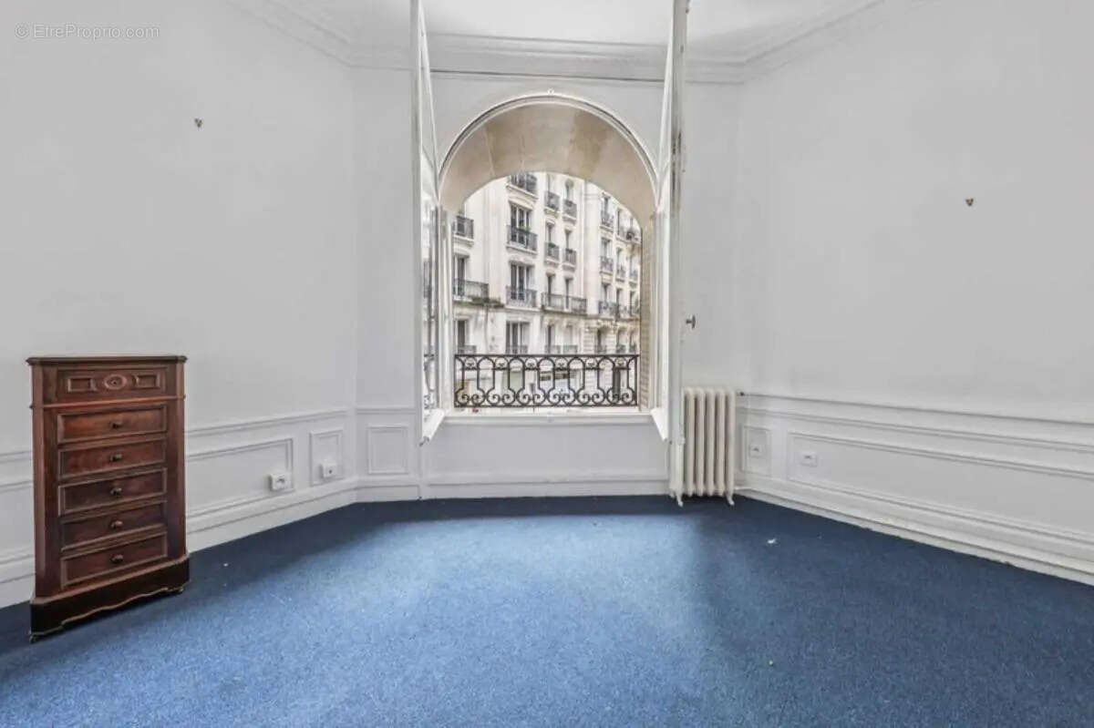 Commerce à PARIS-17E