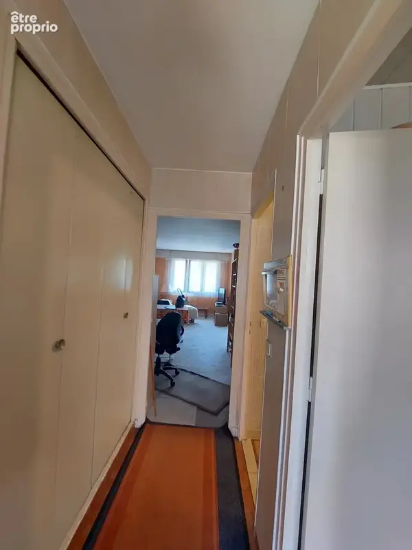 Appartement 2 pièces de 47 m² à Vaujours – À rénover - photo 3