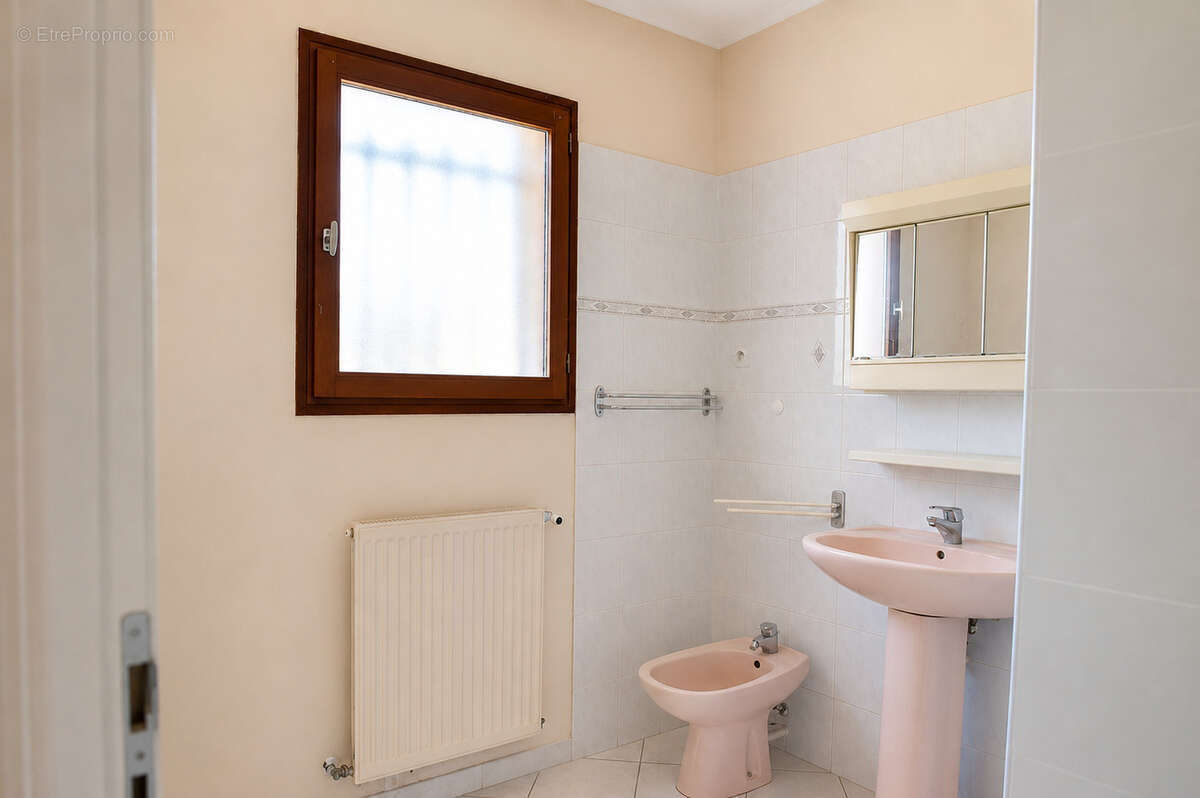 A VENDRE MAISON T4 86 m2 habitables 420 m2 de terrain - photo 6