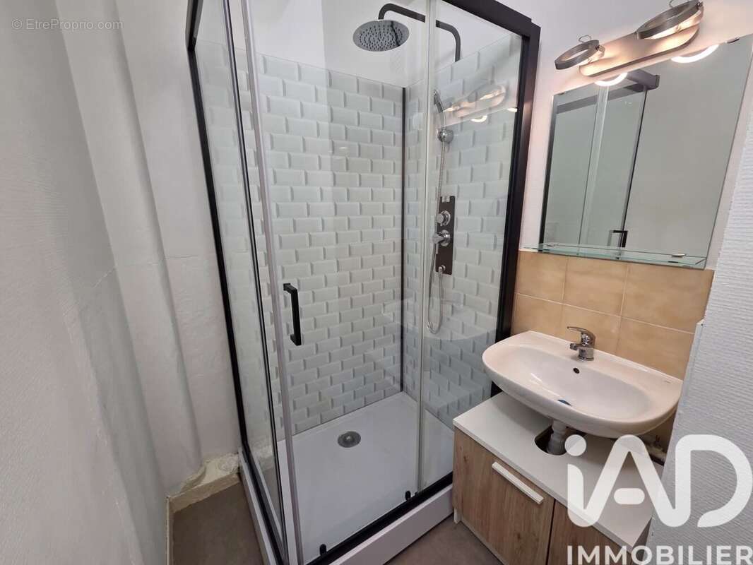 Appartement 59 m² à La Chapelle-Saint-Luc  - photo 10