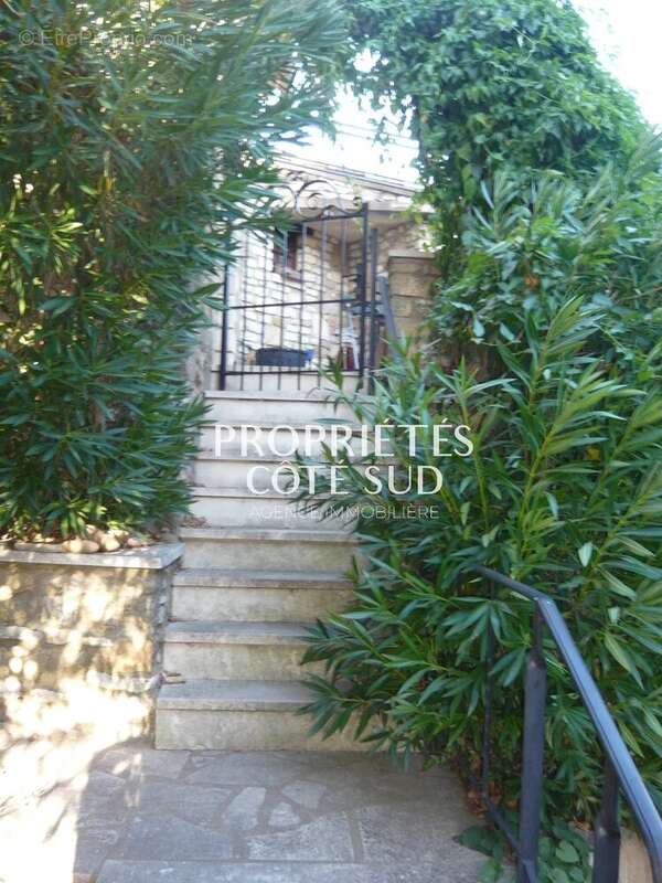 Maison à SAINT-PONS-LA-CALM