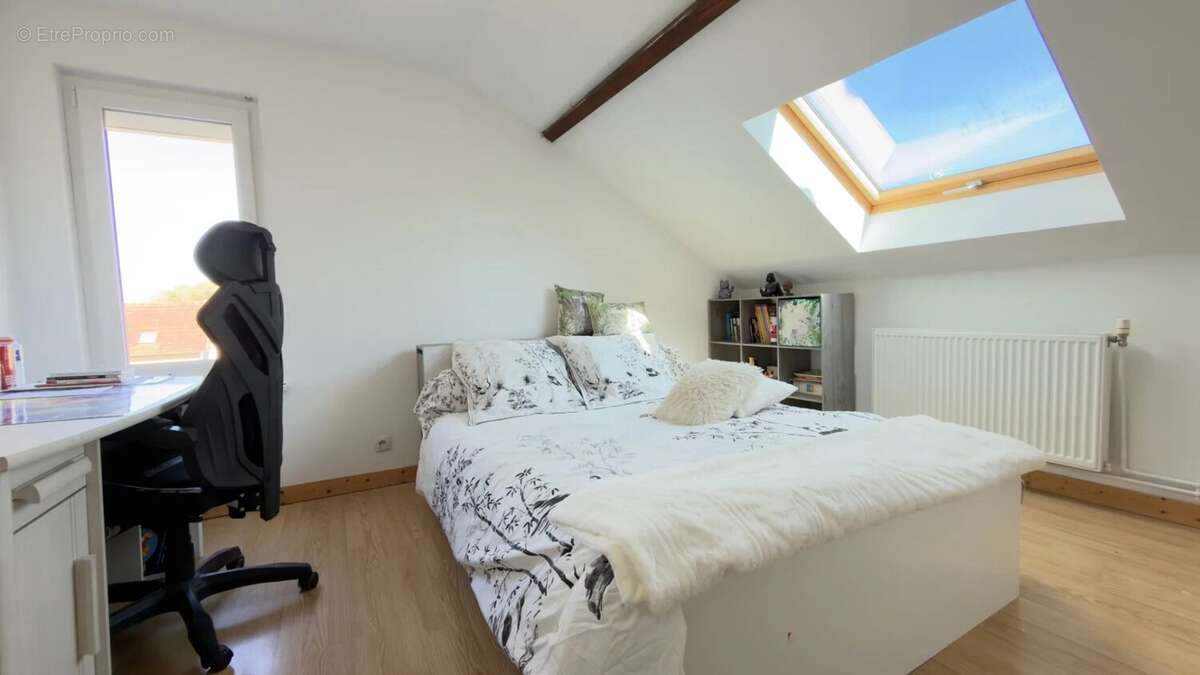 Maison à SAINT-PARRES-AUX-TERTRES