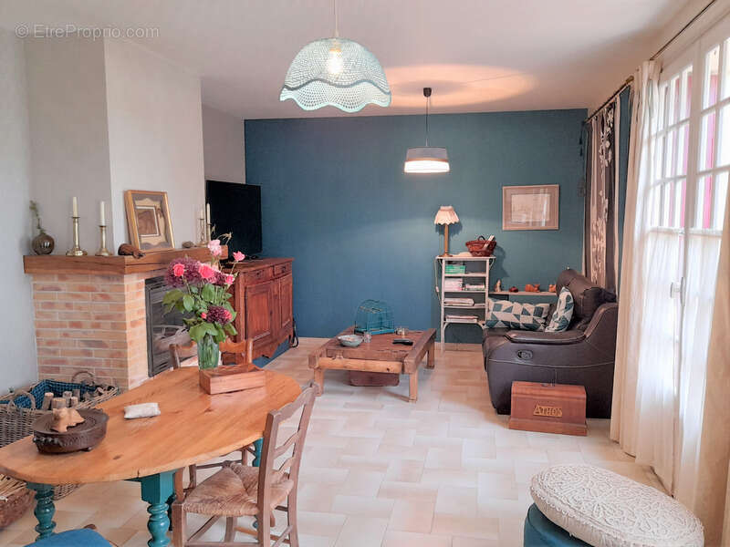 Maison à SAINT-EUTROPE-DE-BORN