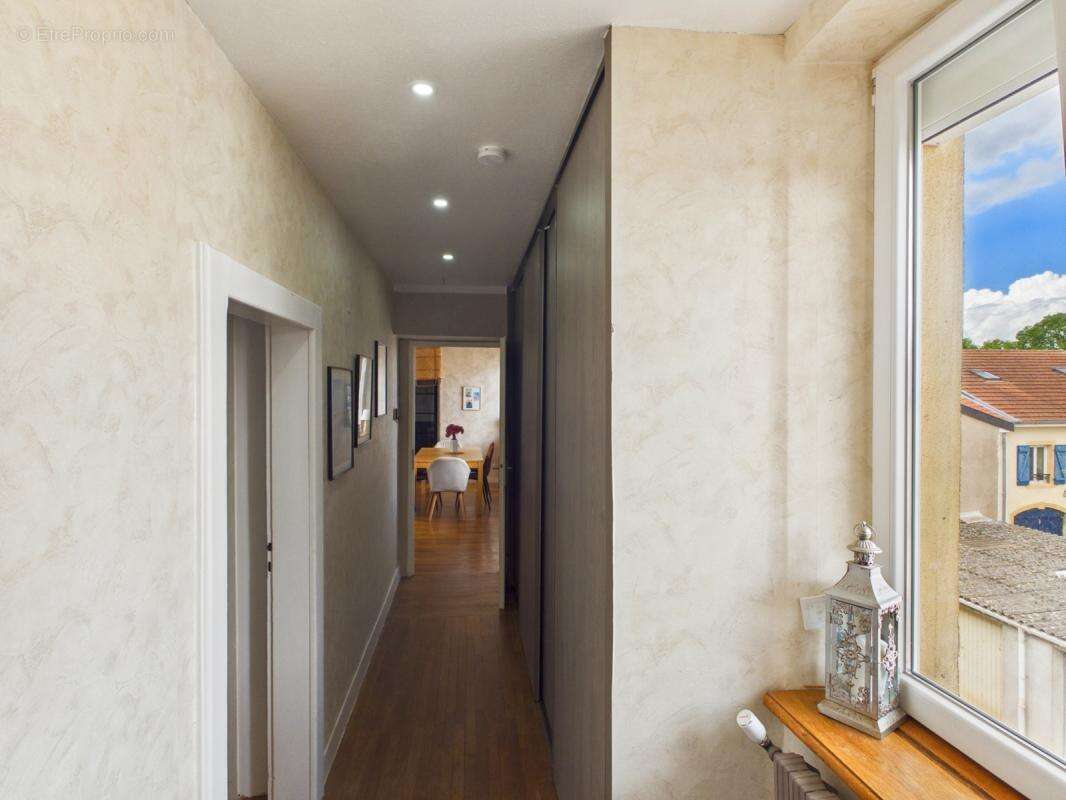 Appartement à POUILLY