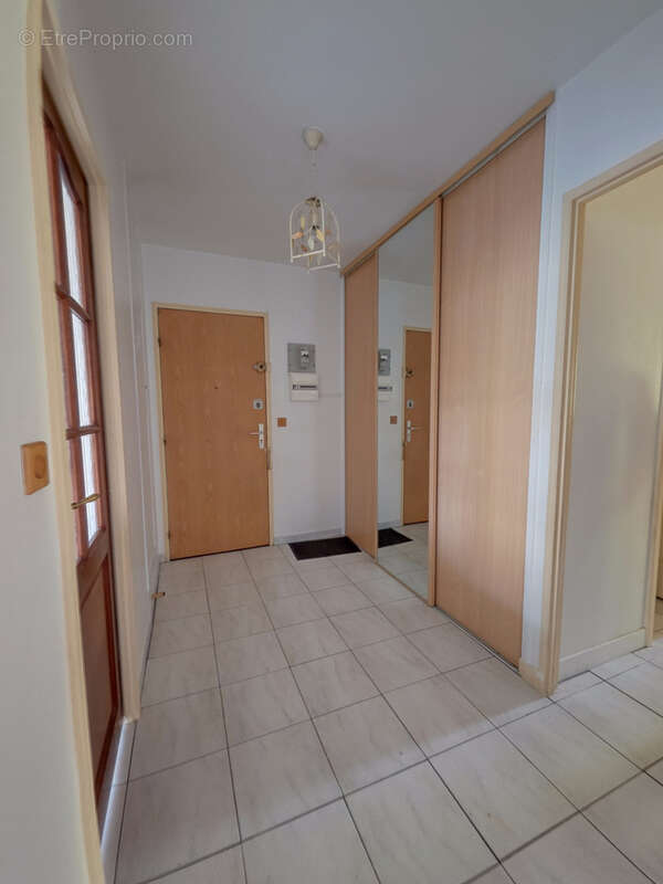 Appartement à BROU-SUR-CHANTEREINE