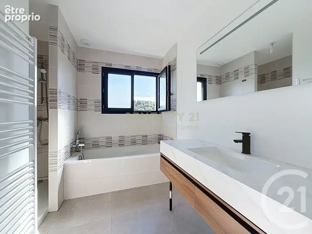 Maison 5 pièces 137 m² à vendre à Bourgoin-Jallieu (38300) - photo 9