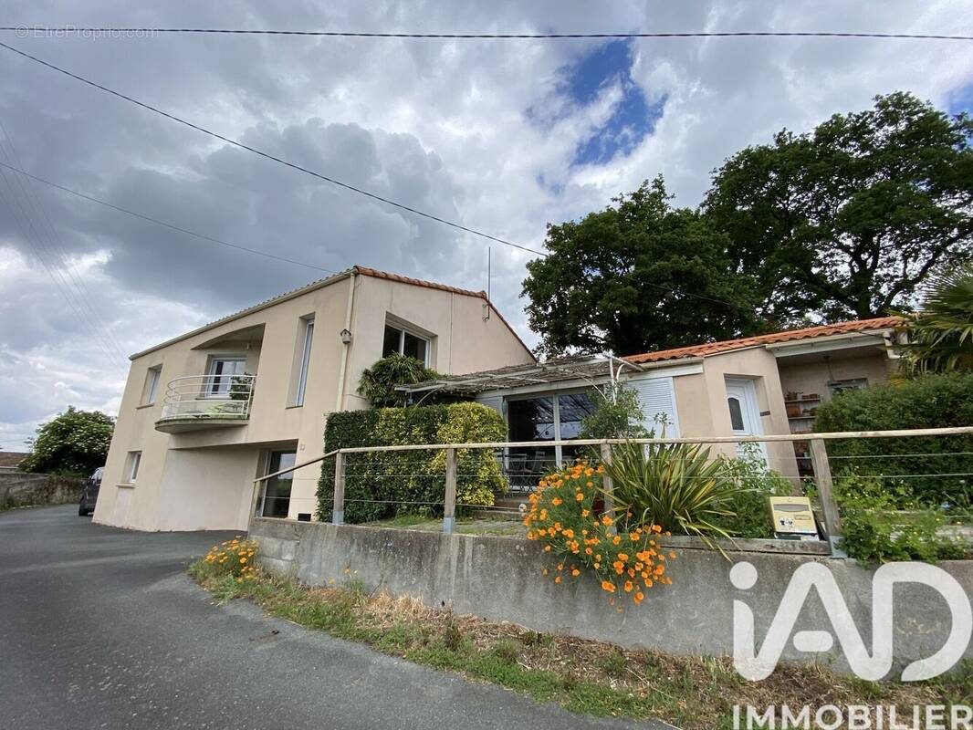 Photo 1 - Maison à LES HERBIERS