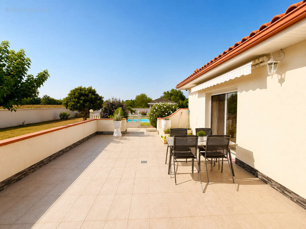 Villa sur Borderes, + studio attenant , avec pisicne - photo 5