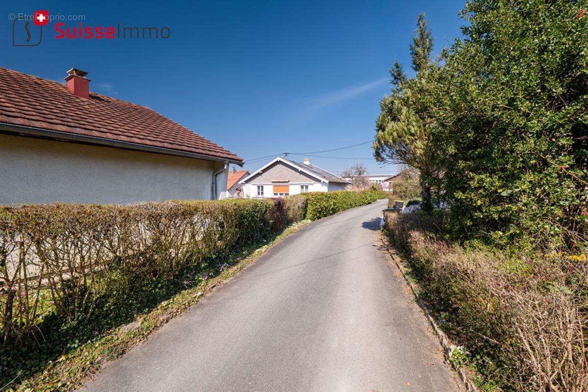 Maison à GRAND-CHARMONT