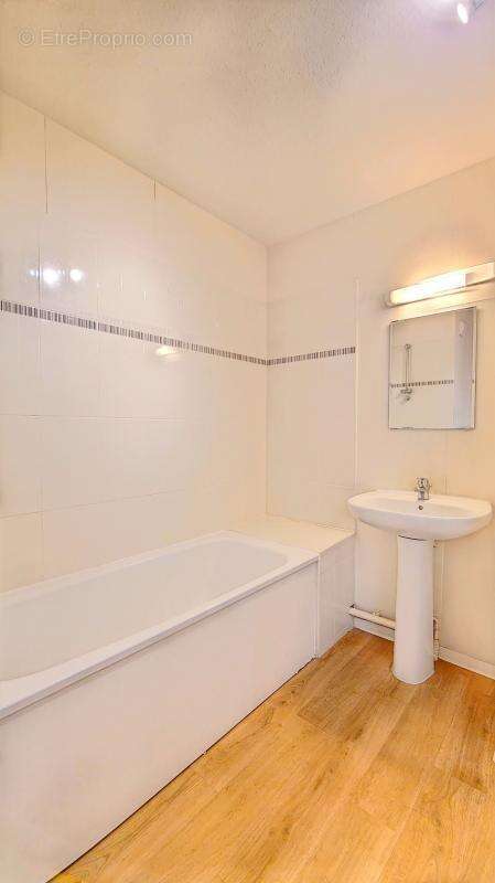 Appartement à CHENOVE