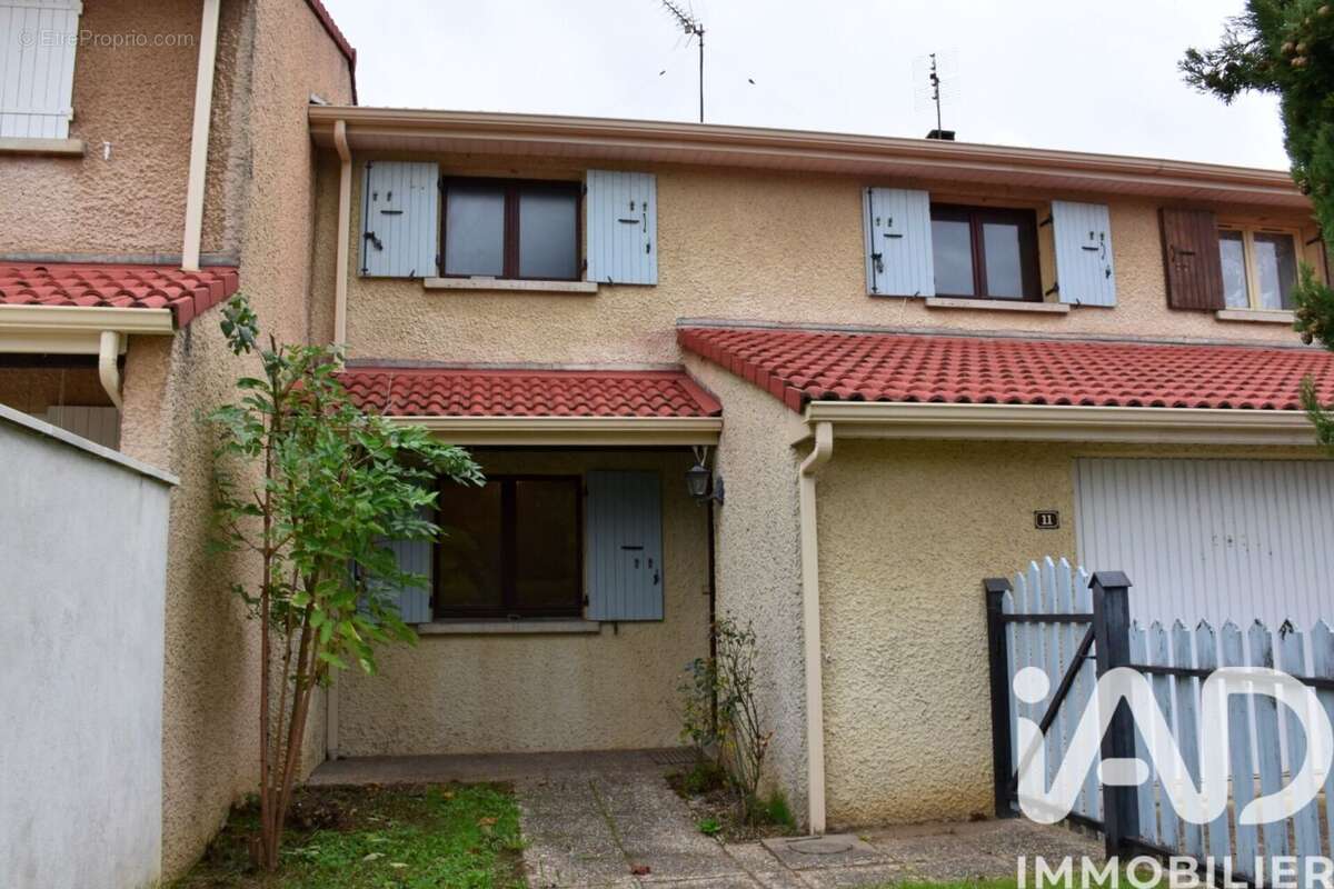 Photo 2 - Maison à SARRAS