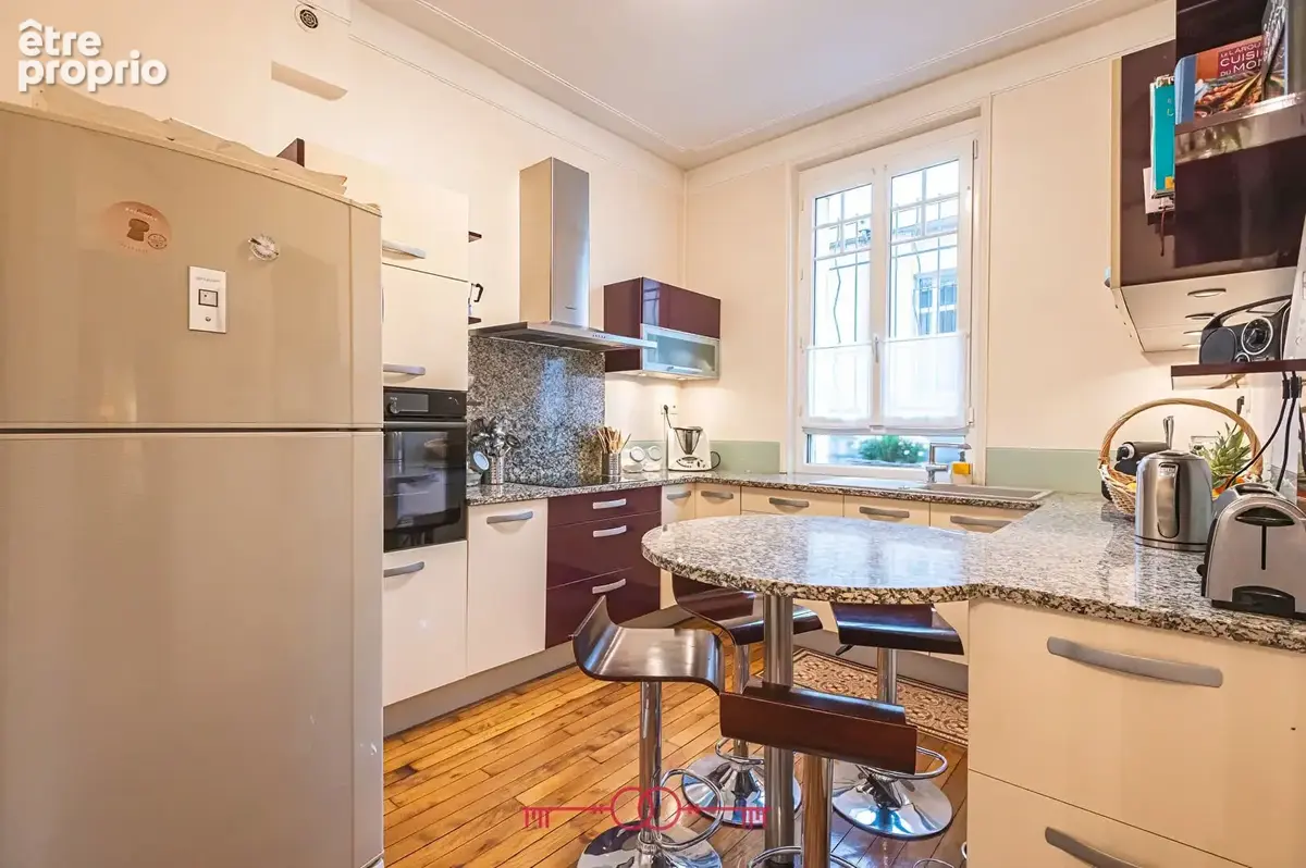 A vendre - en exclusivite - maison de caractere en hyper centre secteur cathedrale - photo 5