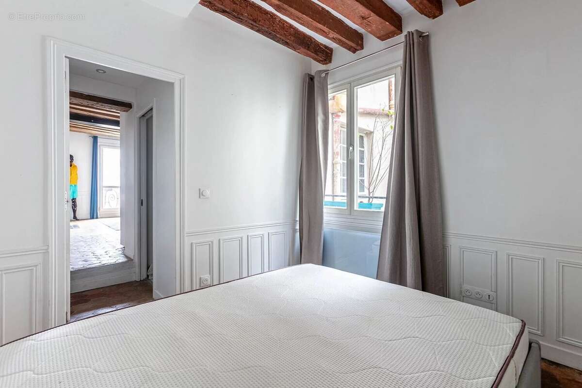 Appartement à PARIS-3E