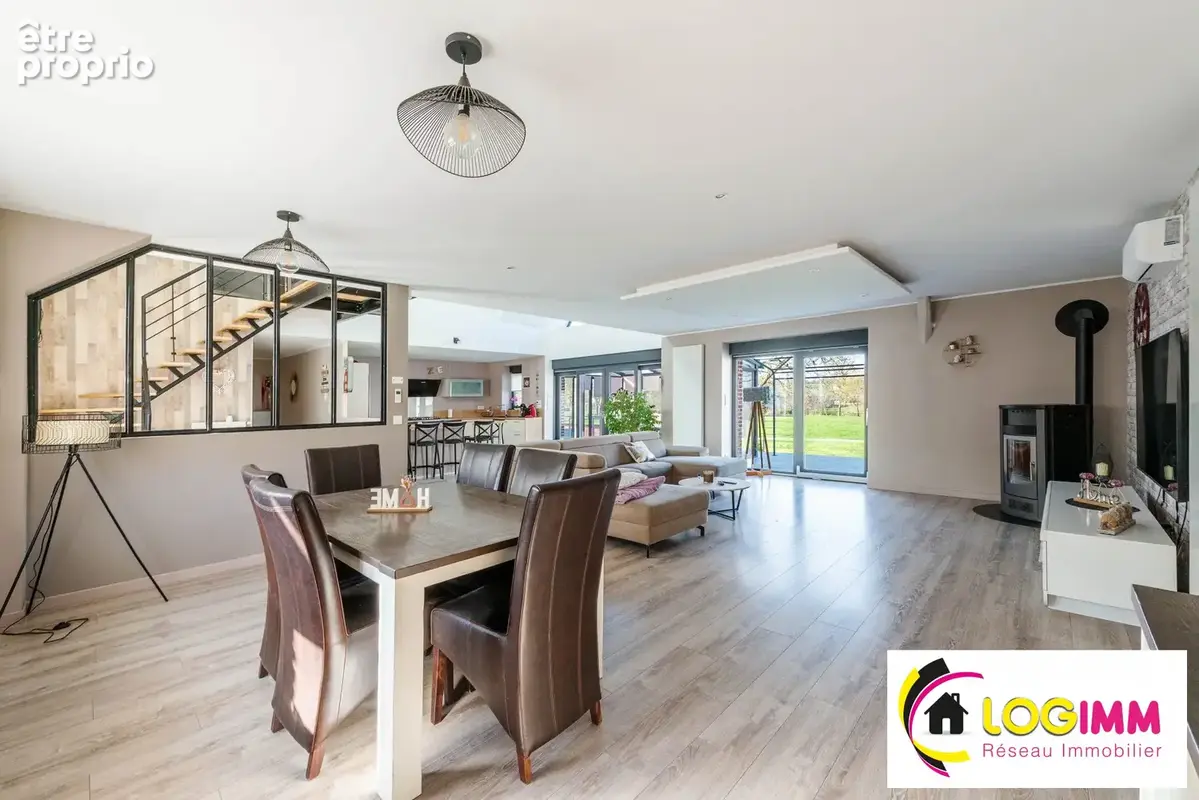 Maison 256 m² à Saint-Python  - photo 6
