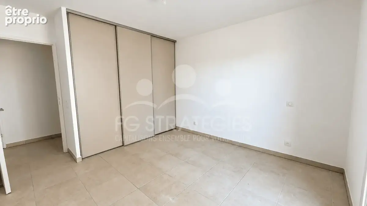VENDARGUES CENTRE - T3 neuf - terrasse - 2 parkings - photo 7