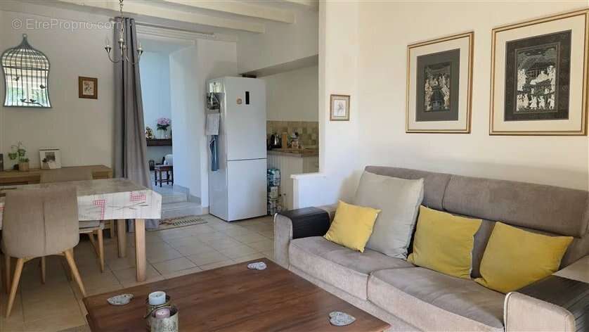 Maison à SAINT-BARBANT