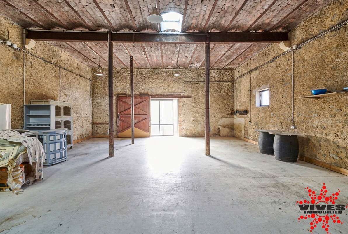 Maison 275 m² à Servian  - photo 8