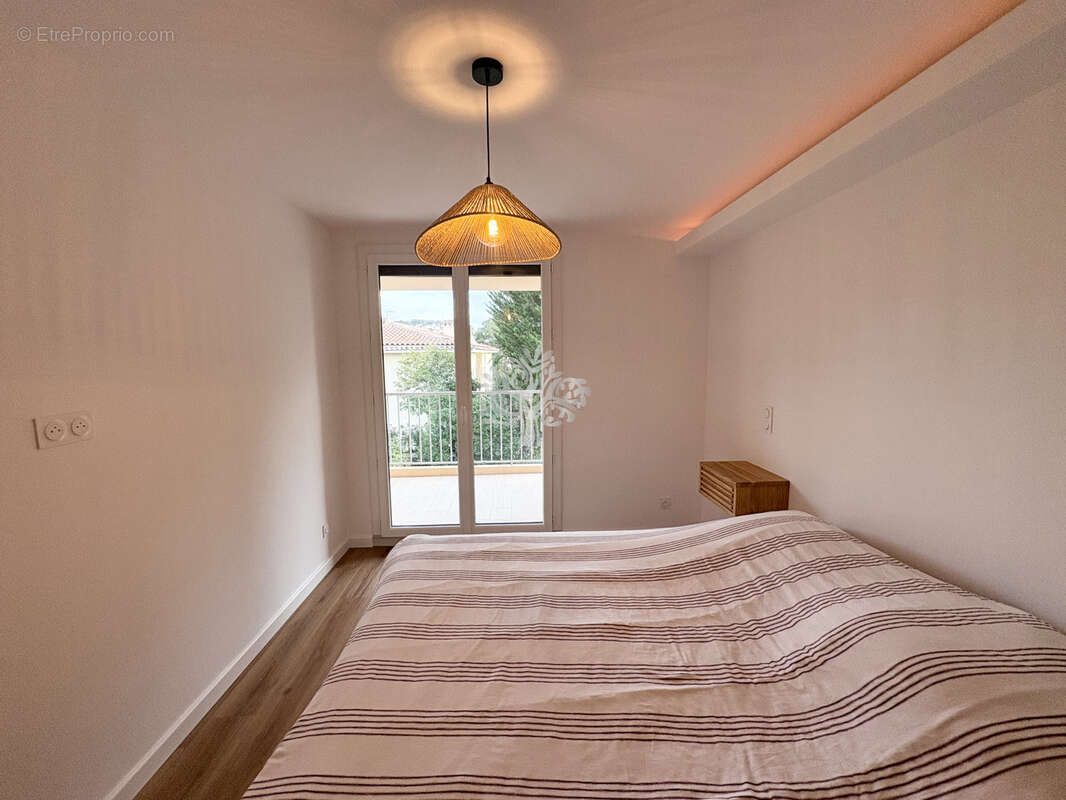 Appartement à SIX-FOURS-LES-PLAGES